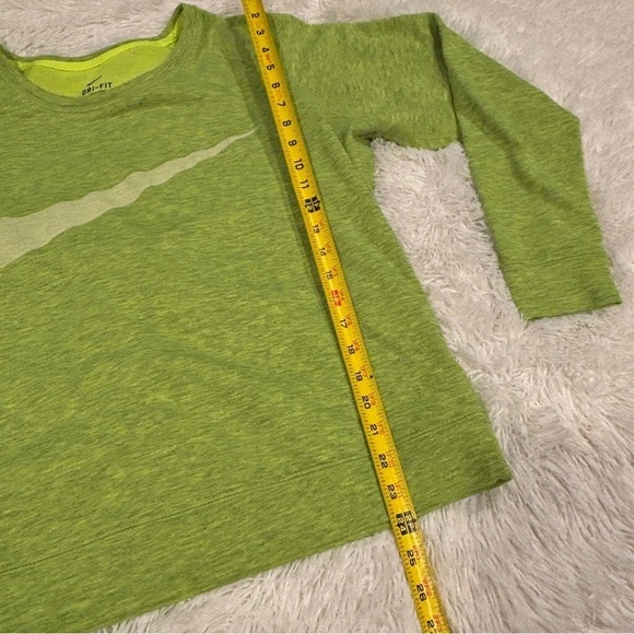 Nike Woman’s Epic GRX Obsessed Crew Neon Green Size Large EUC - Picture 10 of 12